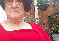 Mature beauty Betty Spanxxx enjoys some solo time in the garden