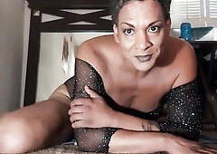 Stretching my aperture is a pleasure. There's smth very pleasurable when u can get past a little pang and get a giant object in your butt. One ti