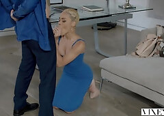 Ebony babe gets shagged by a gifted white dude