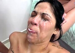 Victoria & Manuela farting