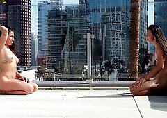 Amateur hottie fucked outdoor in public