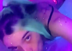 Nightclub Carmen Mentionin finger-banging and inhaling