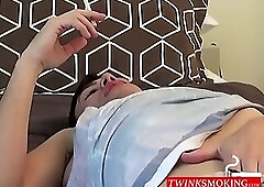 Smoke addict dude takes a mind blowing anal with huge dick