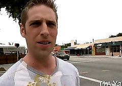 Muscle hunk gets pounded