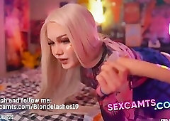 Blonde Tbabe blows dildo Online