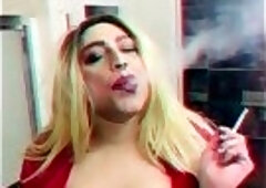 Marilyn Smokes For U Always