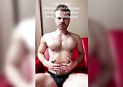 Got myself oiled up, rubbed my twat, showed off my feet, and masturbated until I came and squirted ????????
