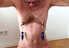 Gay extreme nipple play, extreme gay slave punishment, gay nippel folter