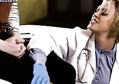 Trans lady screws female bitch in threeway in missionary