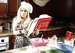 Big-bottomed blonde Diamond Foxxx impaled in her tight anal hole