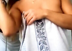 Brunette Solo Webcam Masturbation