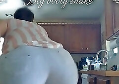 Big white ass twerking