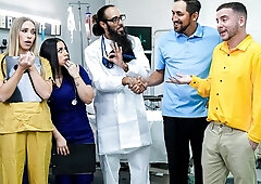 Gorgeous foursome session with hot dolls Khloe Kapri and Melztube