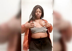 Who else loves their nips sucked ?