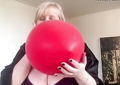Large Balloon Fetish and Large Natural Titties. Join me for some wicked Balloon Popping Enjoyment