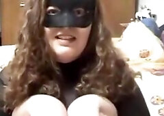 Deutsche Mutter mit großen Titten befriedigt sich vor der Webcam