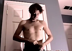 Horny jock jerks off his throbbing dick while giving blowjob