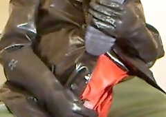 Pissing in their pants, rubber, abnormal