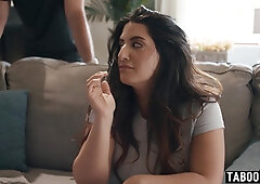 Arab mom has to nail to keep her secret