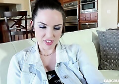 Raven Reign - Uses Her Feet To Jerk Off His Cock