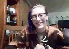 Amateur webcam girl masturbate big dildo