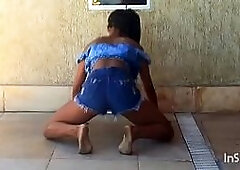 Kathy Dirty Feet Twerk