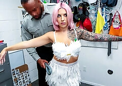 Pink-haired angel Luna Legend is enjoying intensive dick-riding