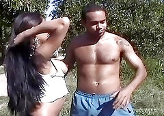 Couple is fucking outside