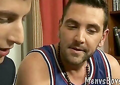 Nerdy lad takes sporty papa’s shaft