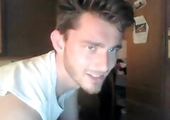 Italian Gorgeous Str8 Boy Shows His Fucking Hot Bubble Ass