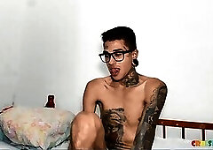 Huge latina cocks live on Cruisingcams.com