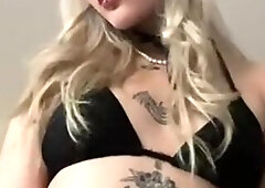 Charming slut in underware twists her body????