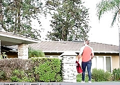 My pizza delivery guy used to be a gay actor!