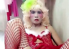 Oanh Le shemale wearing sexy porn selfie