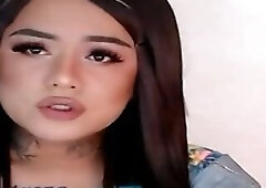 Random moments in Stream