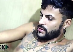 O Jardineiro Dotado &#x2F; The Hung Gardner