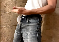 Hard & Uncensored In The Shower