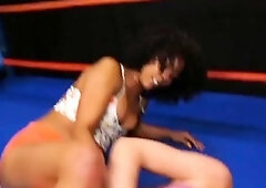 Misty Stone & Rebeca Linares - Stone That Naked Beauty