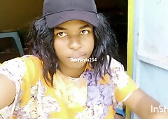 Sensuous onanism and popshot from an African crossdresser