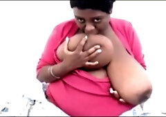 Bg titties big ass and big hips to grab! come get your moms