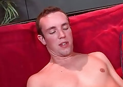 Str8 dude kisses bodybuilder gets fucked