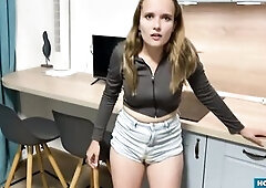 Gullible Sweetheart Twerks In Her Denim Shorts