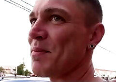 Hot   guy tricked in gay handjob