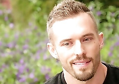 Ripped amateur jock tugging his dick at home