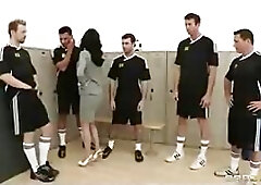 Sports babe Veronica Avluv is ready for her daily workout with four man at once