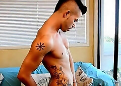 FetishMen: Turkish Turk Mason in denim jeans jack off on sofa