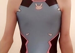 Tィルトに跨り自ら腰振って女装オtニー自撮り結局我慢てきなくて手てちんほこすって射精しました