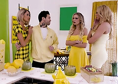 Emma Hix And Kenzie Taylor - Lesbian 3some