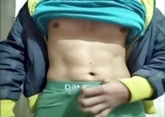 Straight hunk gives tribute in a solo fap session
