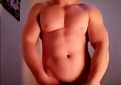 Chinese Bodybuilder Flexing and Posing And Then Jacking Off